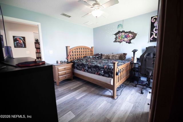 1795 HOLLOW GLEN Drive, Middleburg, FL 32068
