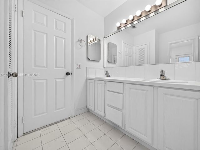 14121 SW 97th Ave -, Miami, FL 33176