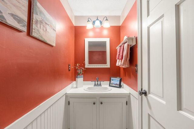 352 Nye Road, Barnstable, MA 02632