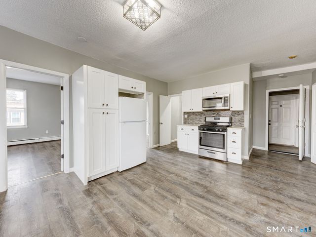 100 Broad Street 4W, New Britain, CT 06053