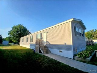 2900 Banbury Court, Clay, NY 13090