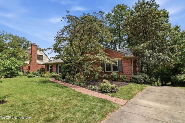7608 Springvale Dr, Louisville, KY 40241