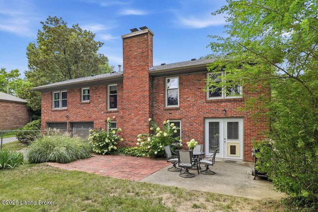 7608 Springvale Dr, Louisville, KY 40241
