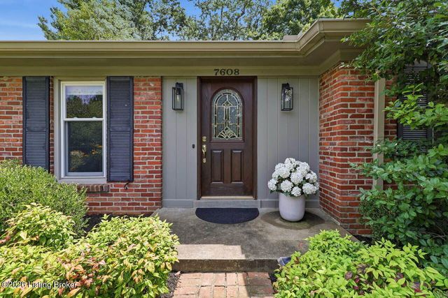 7608 Springvale Dr, Louisville, KY 40241
