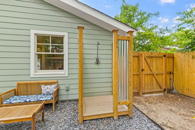1527 Staffordshire Drive, Charleston, SC 29407