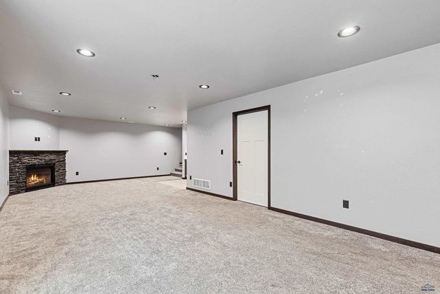 545 BULL RUN DR, Box Elder, SD 57719