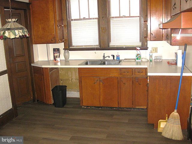 132 N EARL ST, Shippensburg, PA 17257