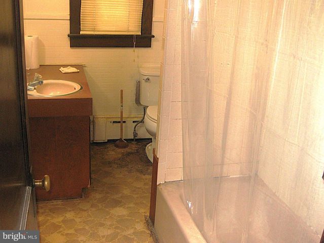132 N EARL ST, Shippensburg, PA 17257