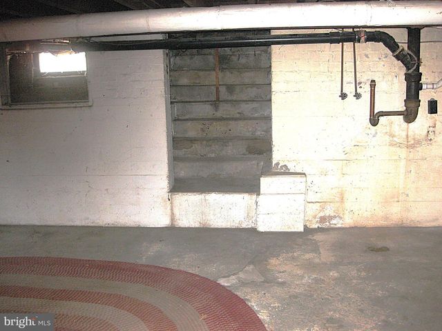 132 N EARL ST, Shippensburg, PA 17257