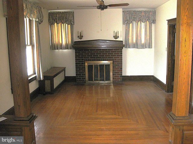 132 N EARL ST, Shippensburg, PA 17257