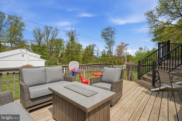 83 WRENWOOD WAY, Newtown, PA 18940