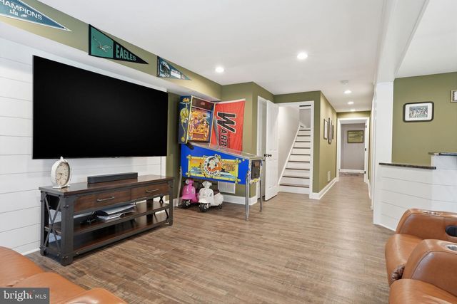 83 WRENWOOD WAY, Newtown, PA 18940