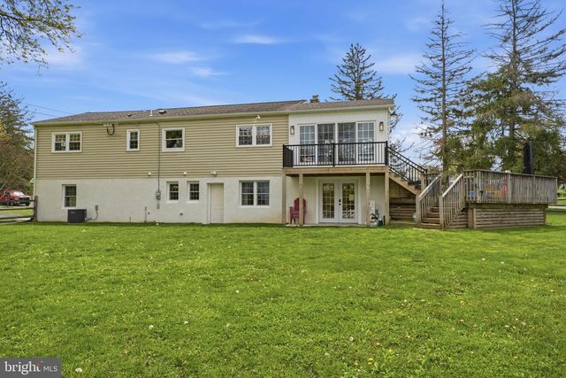 83 WRENWOOD WAY, Newtown, PA 18940