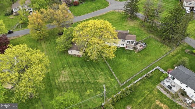 83 WRENWOOD WAY, Newtown, PA 18940