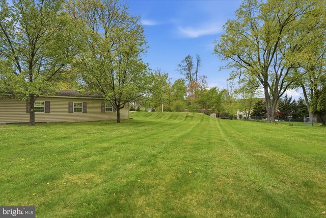 83 WRENWOOD WAY, Newtown, PA 18940