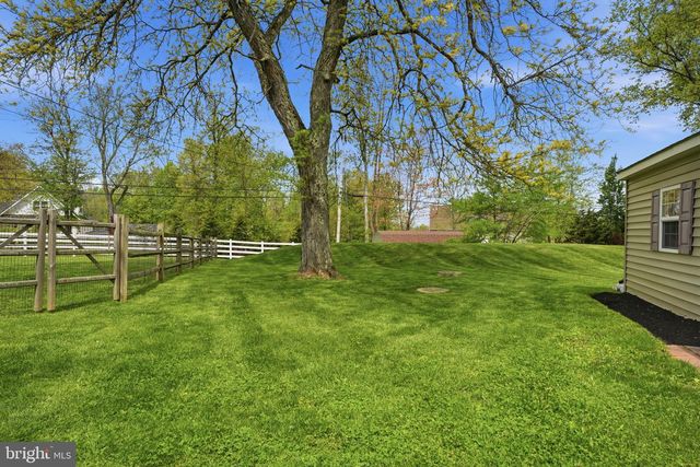83 WRENWOOD WAY, Newtown, PA 18940