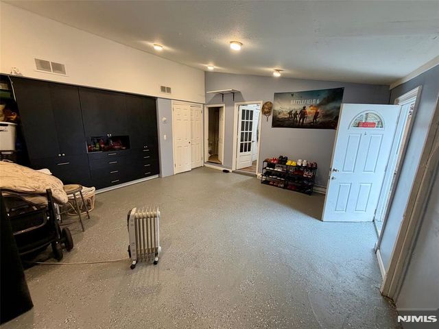 24 Hollywood Avenue, Hillside, NJ 07205