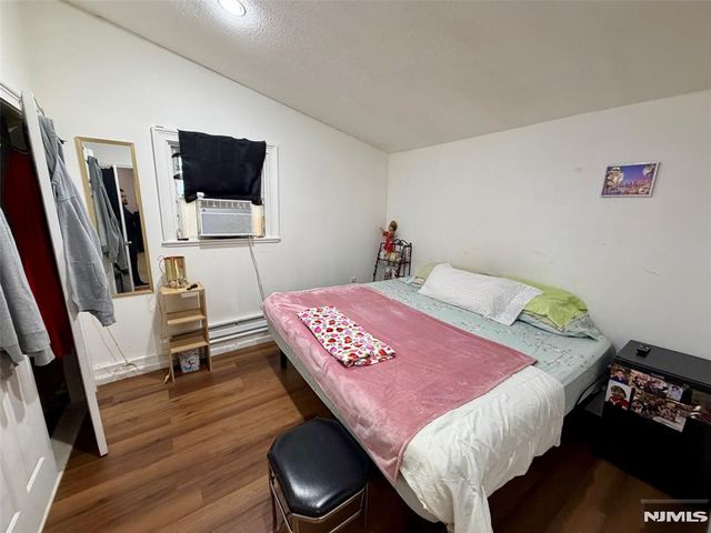 24 Hollywood Avenue, Hillside, NJ 07205