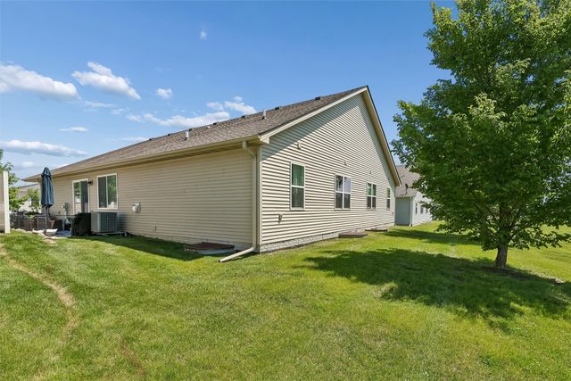 1480 Indigo Drive SE, Altoona, IA 50009
