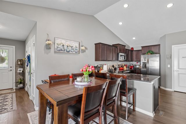 1480 Indigo Drive SE, Altoona, IA 50009