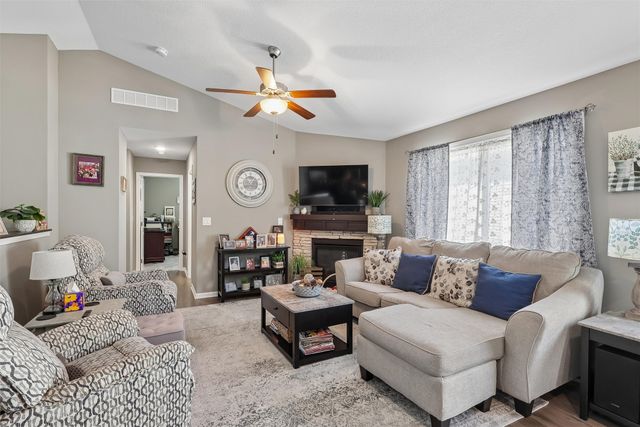 1480 Indigo Drive SE, Altoona, IA 50009