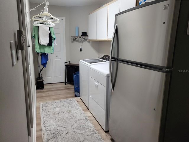 961 LIVE OAK AVENUE NE, St Petersburg, FL 33703