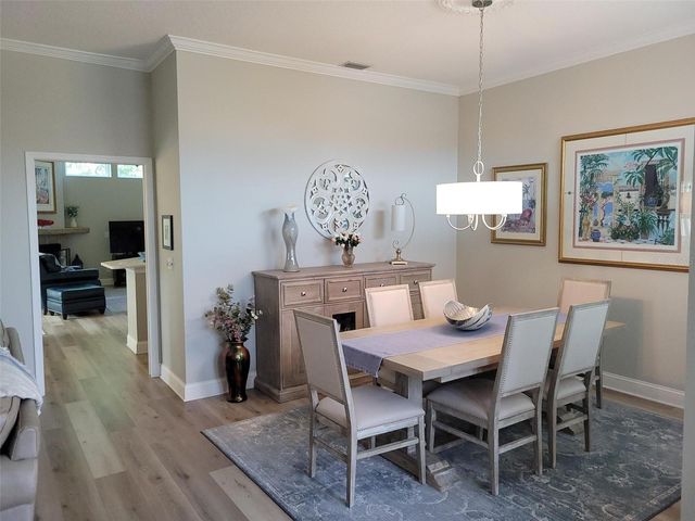 961 LIVE OAK AVENUE NE, St Petersburg, FL 33703