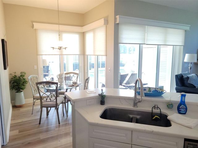 961 LIVE OAK AVENUE NE, St Petersburg, FL 33703