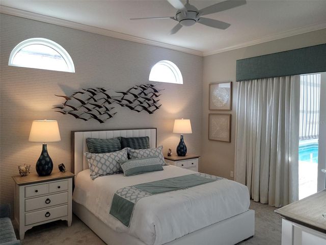961 LIVE OAK AVENUE NE, St Petersburg, FL 33703