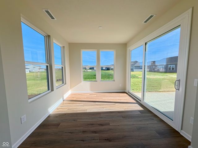 811 Daisy Street, Greenwood, IN 46143