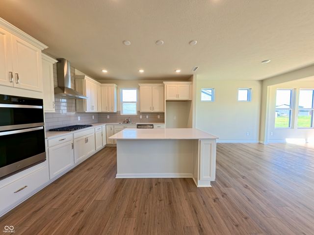 811 Daisy Street, Greenwood, IN 46143