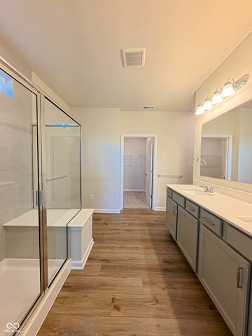 811 Daisy Street, Greenwood, IN 46143