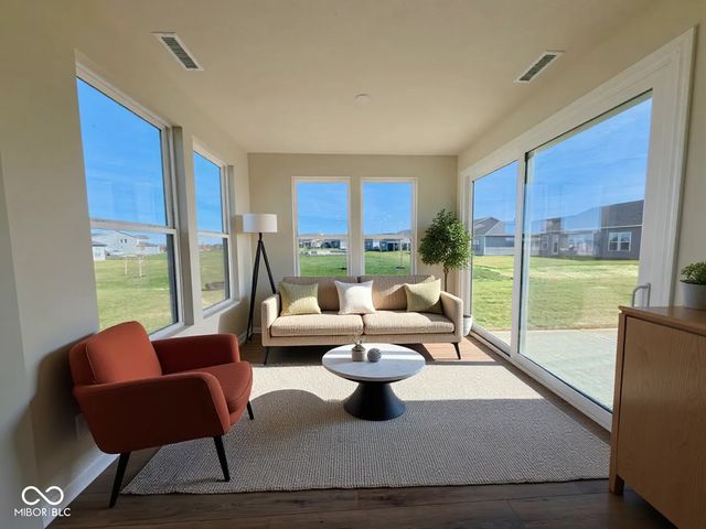 811 Daisy Street, Greenwood, IN 46143