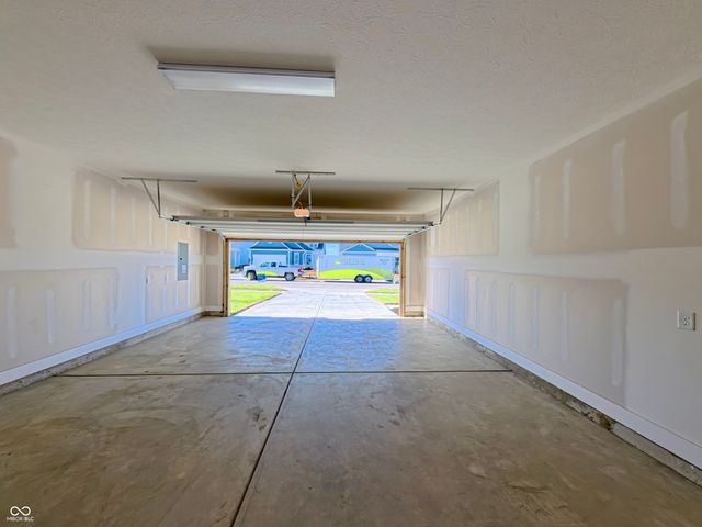 811 Daisy Street, Greenwood, IN 46143