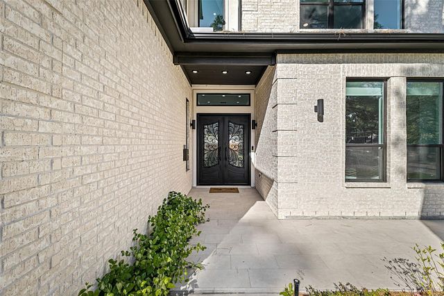 14002 Woodthorpe Lane, Houston, TX 77079