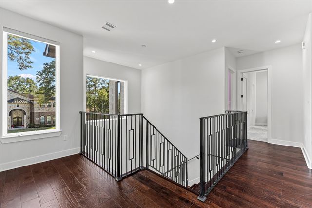 14002 Woodthorpe Lane, Houston, TX 77079