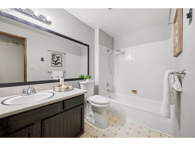 1021 Se 132ND Ave, Vancouver, WA 98683