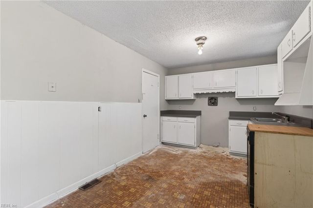 1508 Seldon ST, Virginia Beach, VA 23454