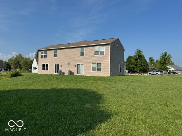 2005 Falcon Court, Franklin, IN 46131