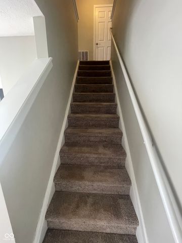 2005 Falcon Court, Franklin, IN 46131