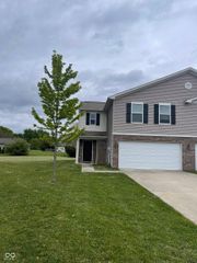 2005 Falcon Court, Franklin, IN 46131