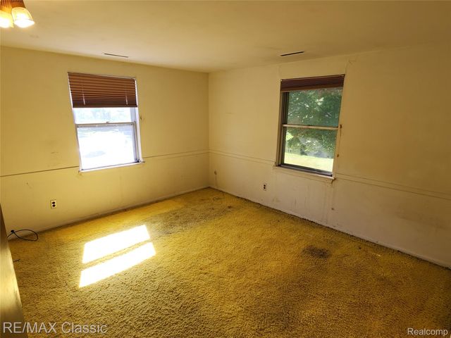 6965 N Adams Road, Bloomfield Charter Township, MI 48304
