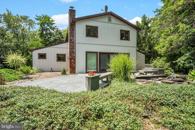 1911 LONGS GAP ROAD, Carlisle, PA 17013