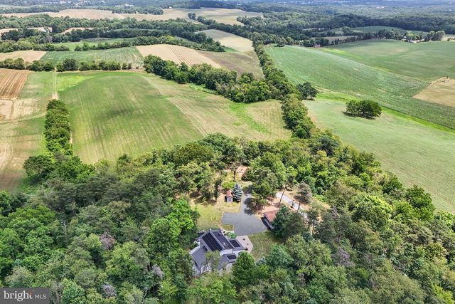 1911 LONGS GAP ROAD, Carlisle, PA 17013