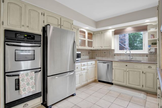 1911 LONGS GAP ROAD, Carlisle, PA 17013