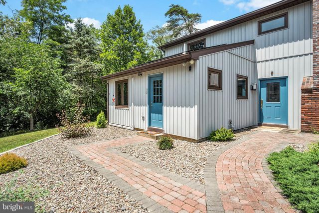 1911 LONGS GAP ROAD, Carlisle, PA 17013