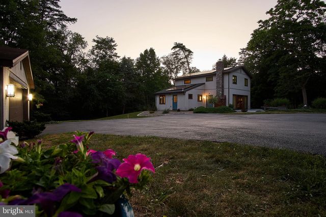 1911 LONGS GAP ROAD, Carlisle, PA 17013