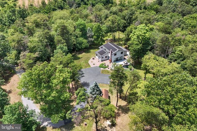 1911 LONGS GAP ROAD, Carlisle, PA 17013