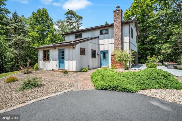 1911 LONGS GAP ROAD, Carlisle, PA 17013