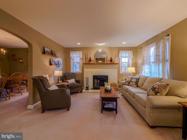 921 ADDINGHAM AVE, Drexel Hill, PA 19026